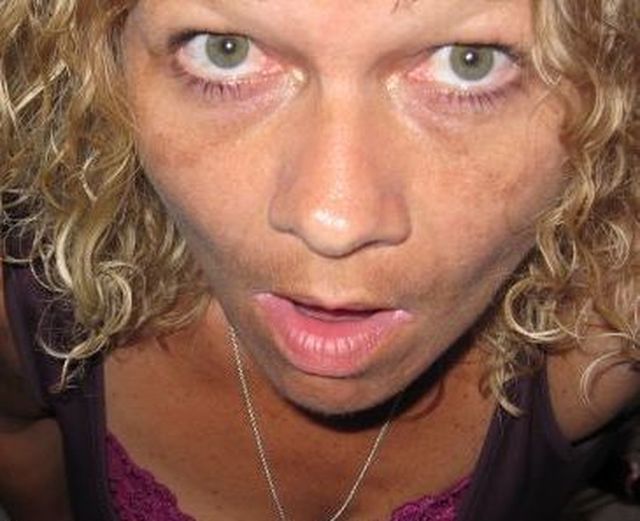 Tia54 - Geschäftsfrau mit Sex-Shop!
