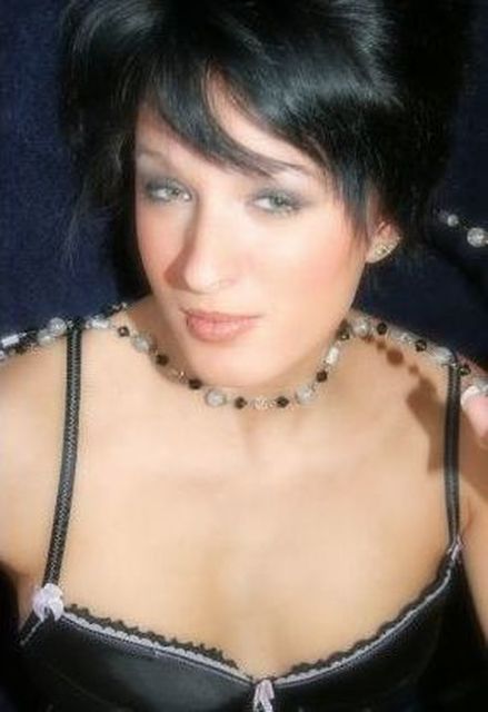 Biest27 - Junge Frau sucht Sextreffen mit...