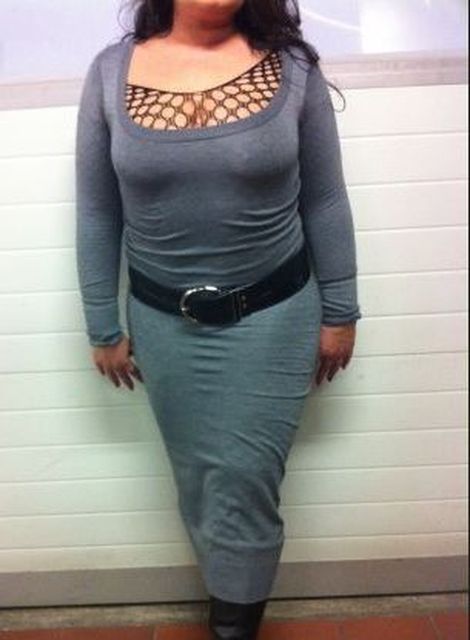 Black44 - Ich habe grosse Brüste und einen runden Arsch :)